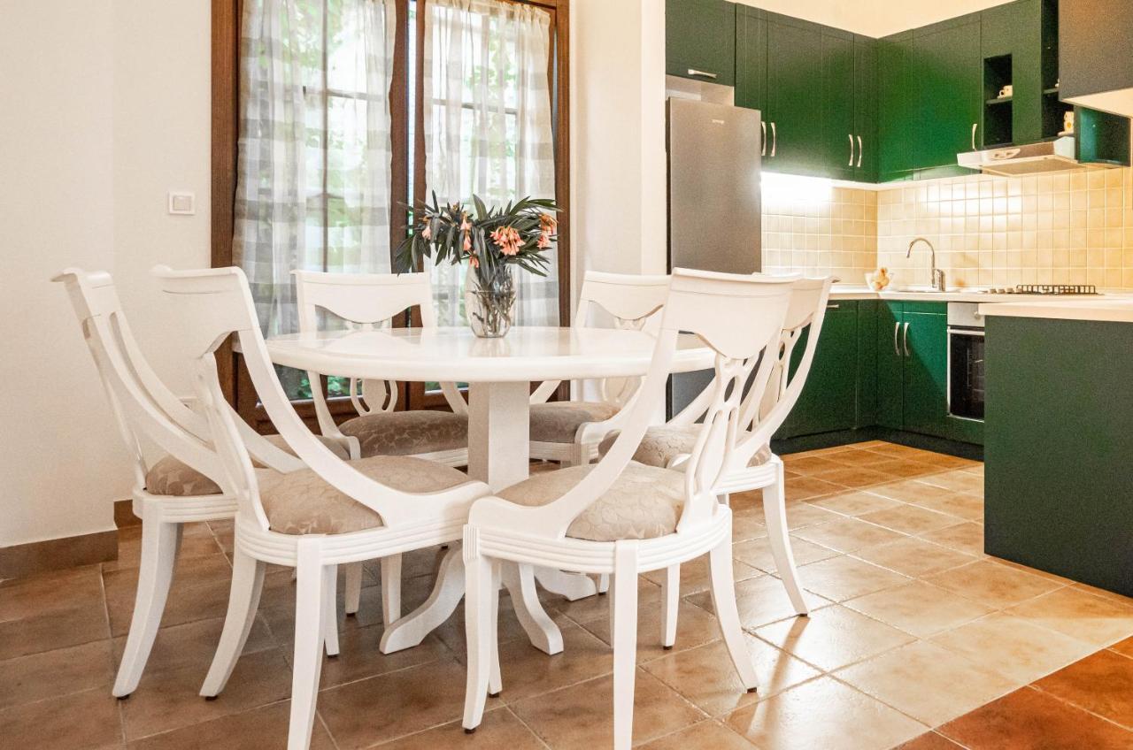 Villa Chantal Котор Екстериор снимка