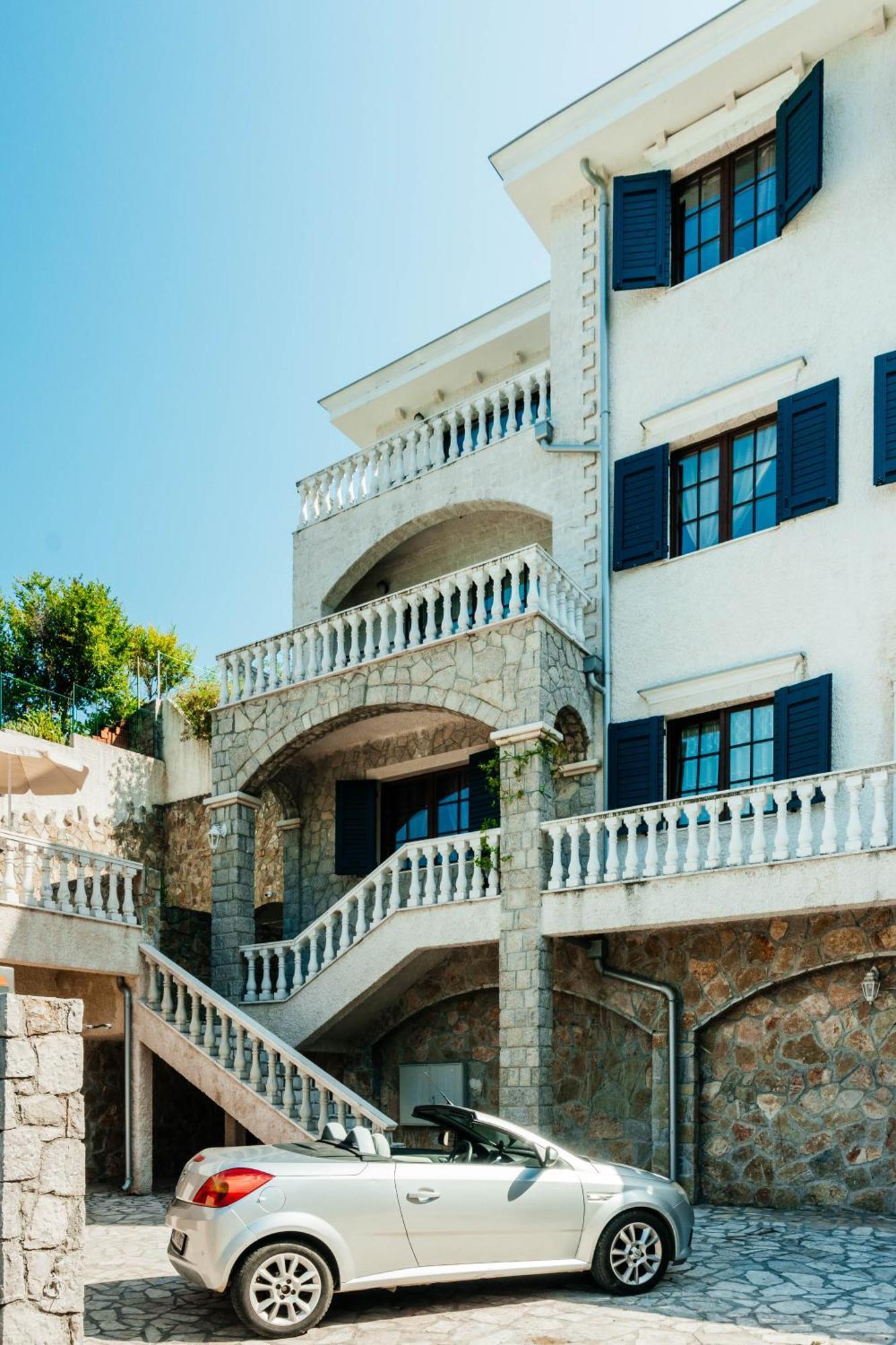 Villa Chantal Котор Екстериор снимка