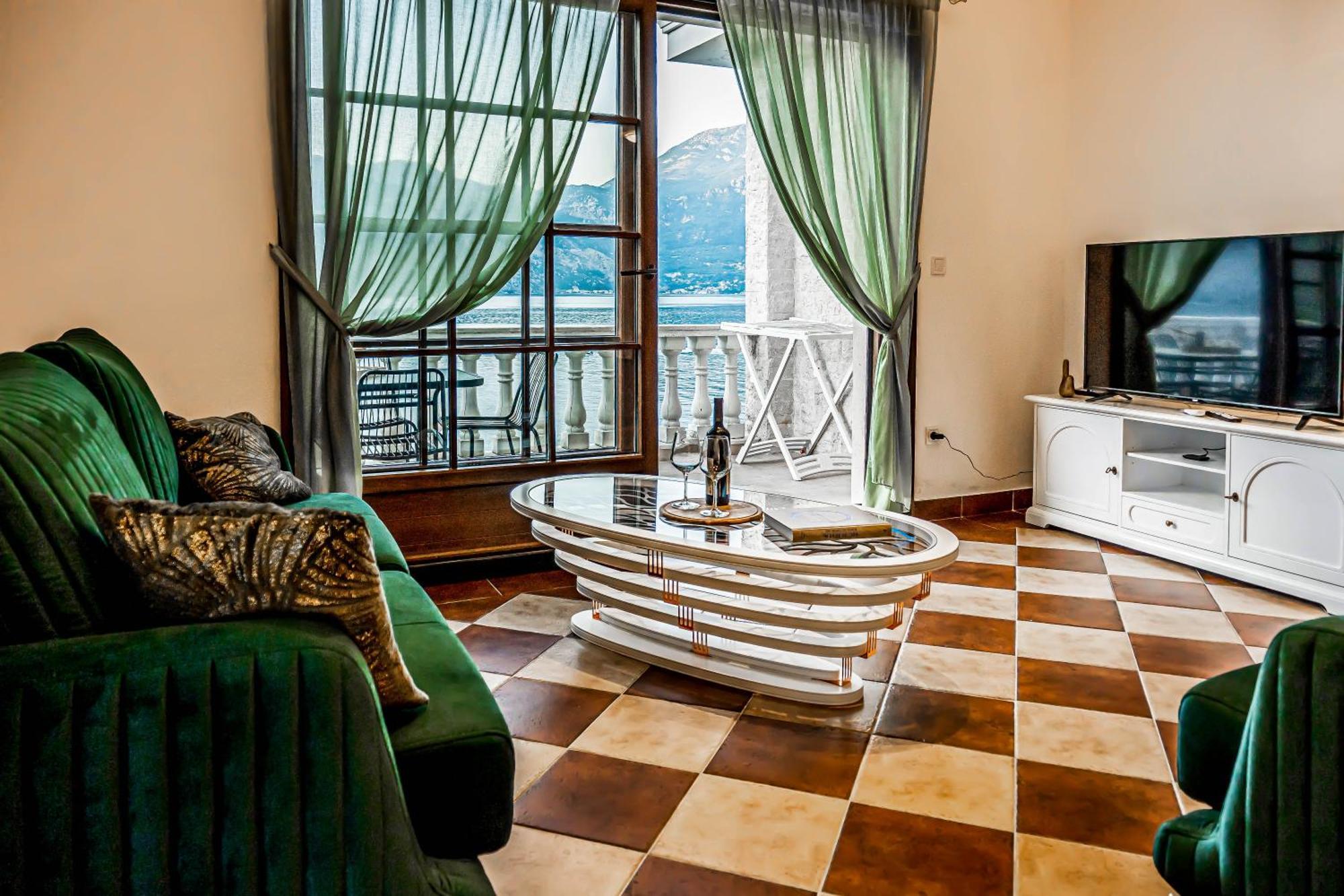 Villa Chantal Котор Екстериор снимка