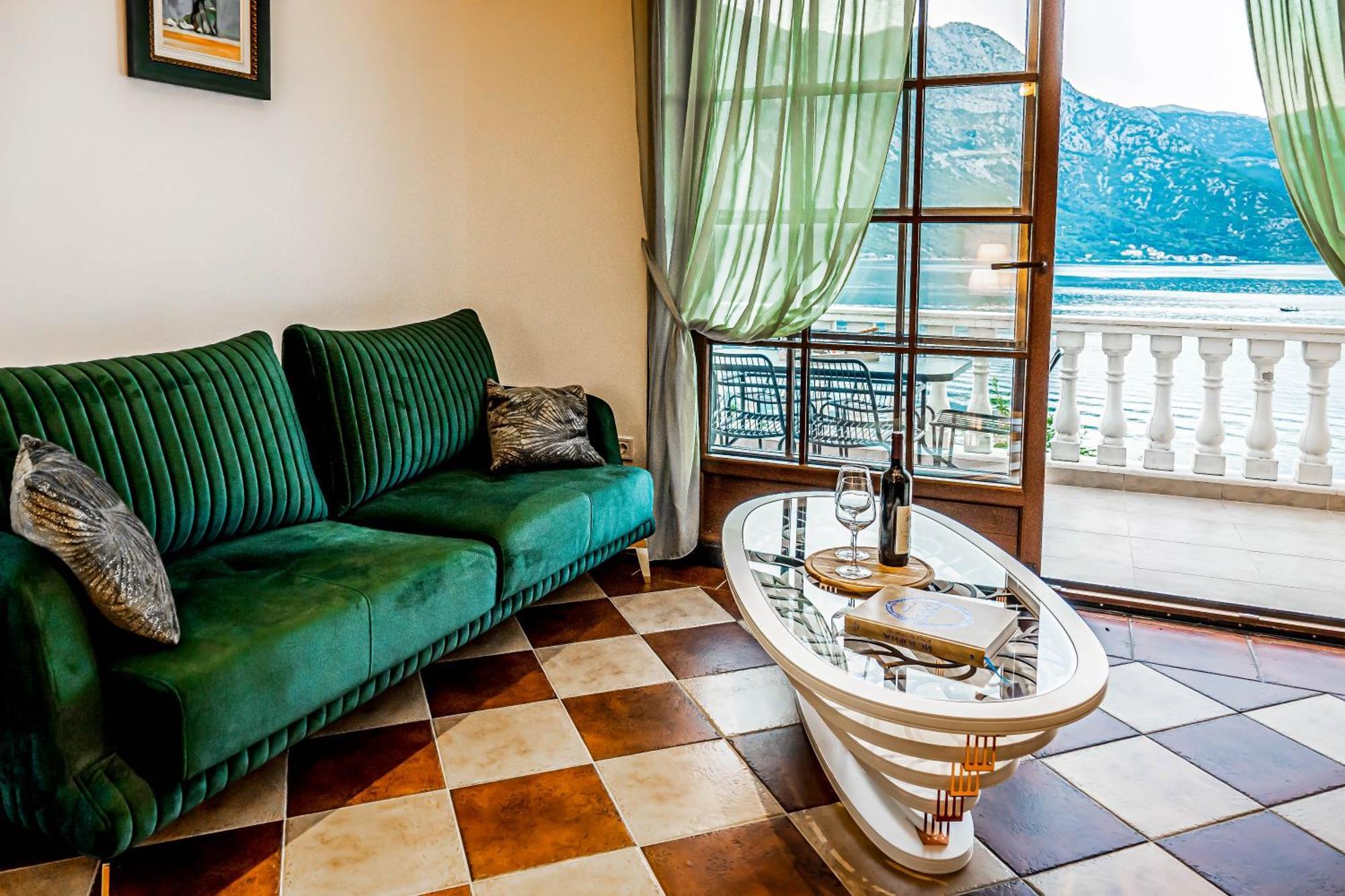 Villa Chantal Котор Екстериор снимка
