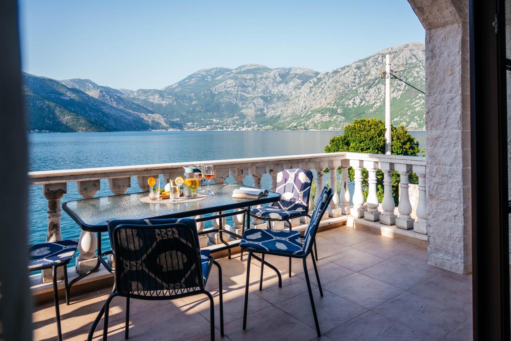 Villa Chantal Котор Екстериор снимка