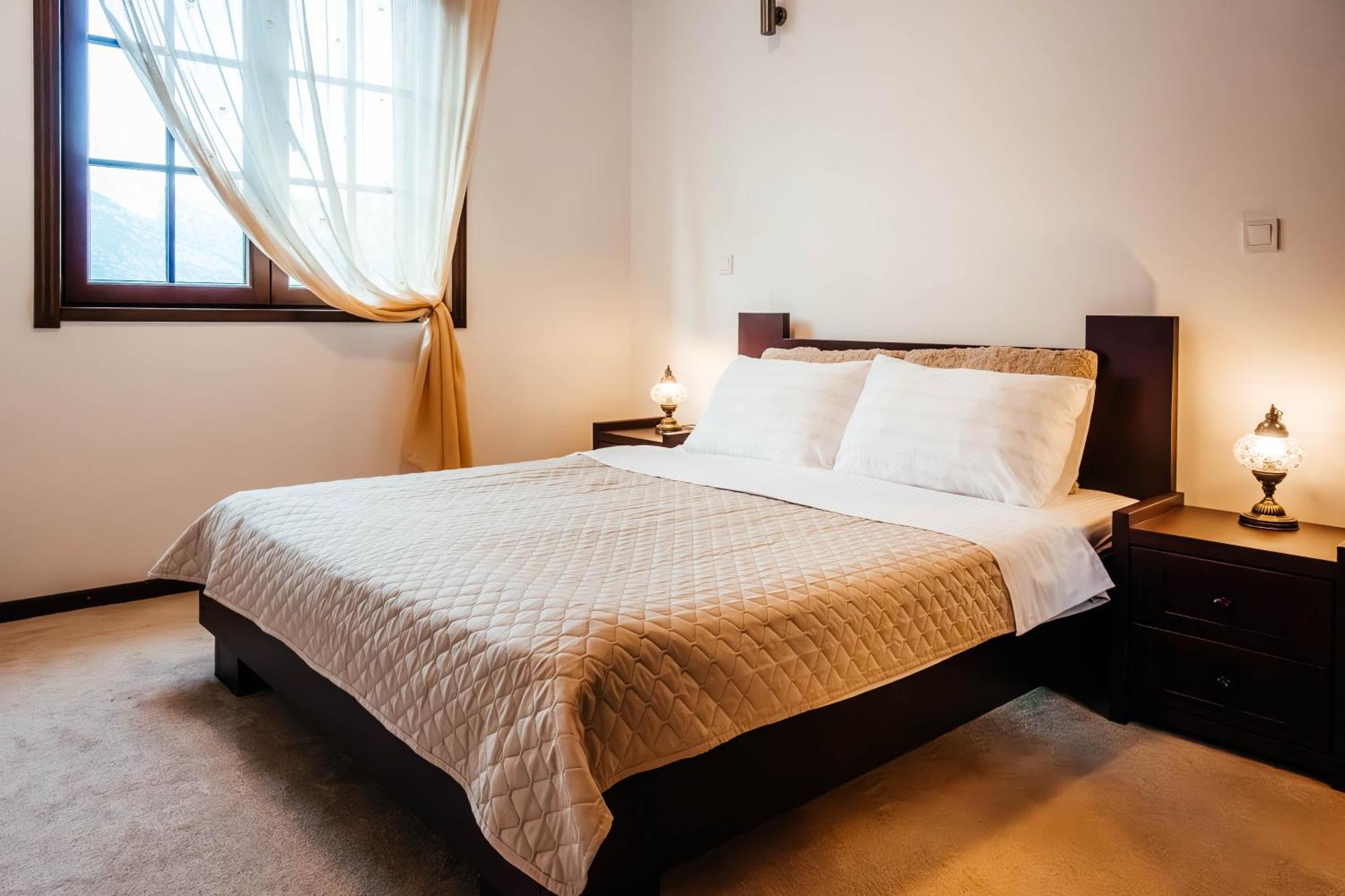 Villa Chantal Котор Екстериор снимка