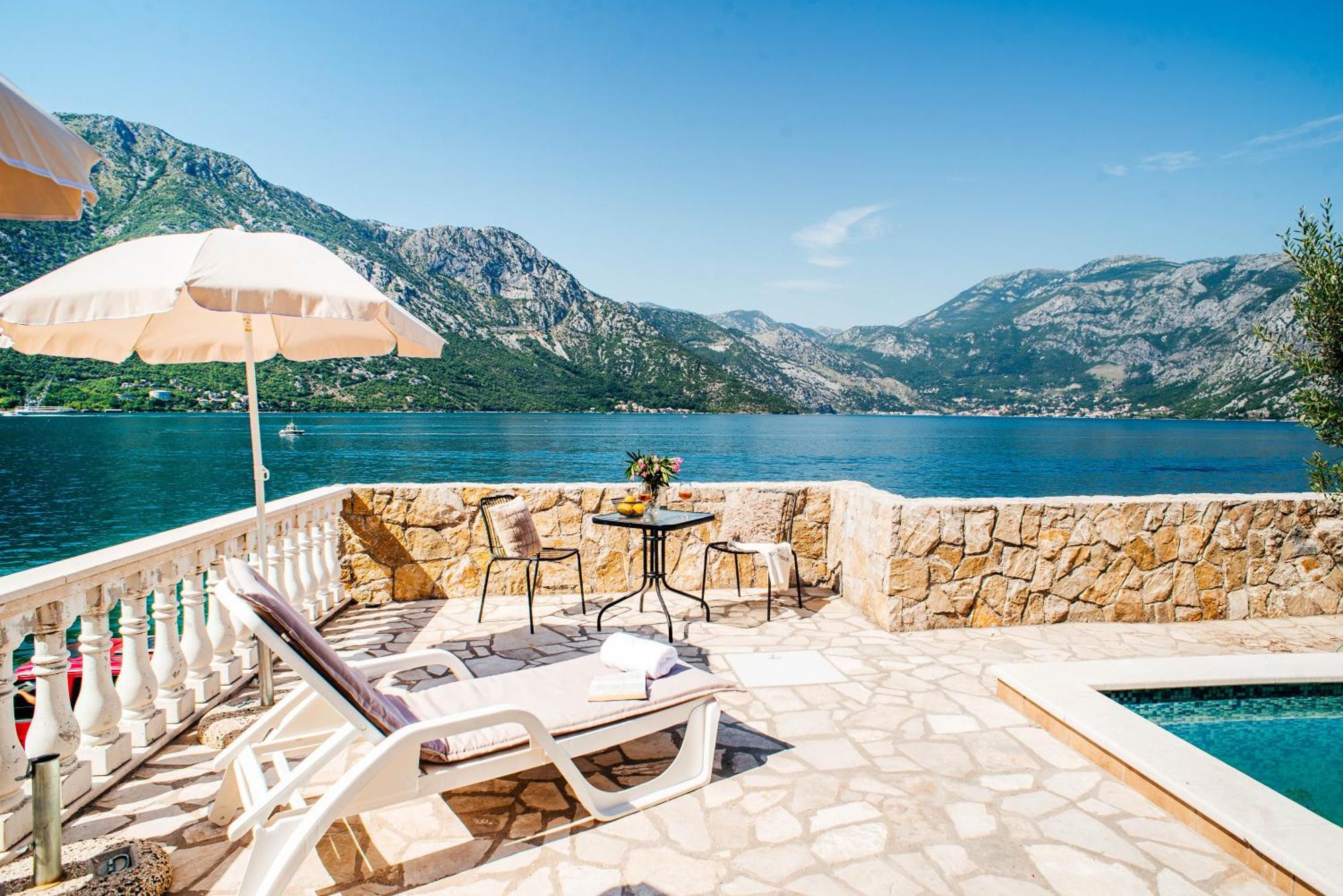Villa Chantal Котор Екстериор снимка
