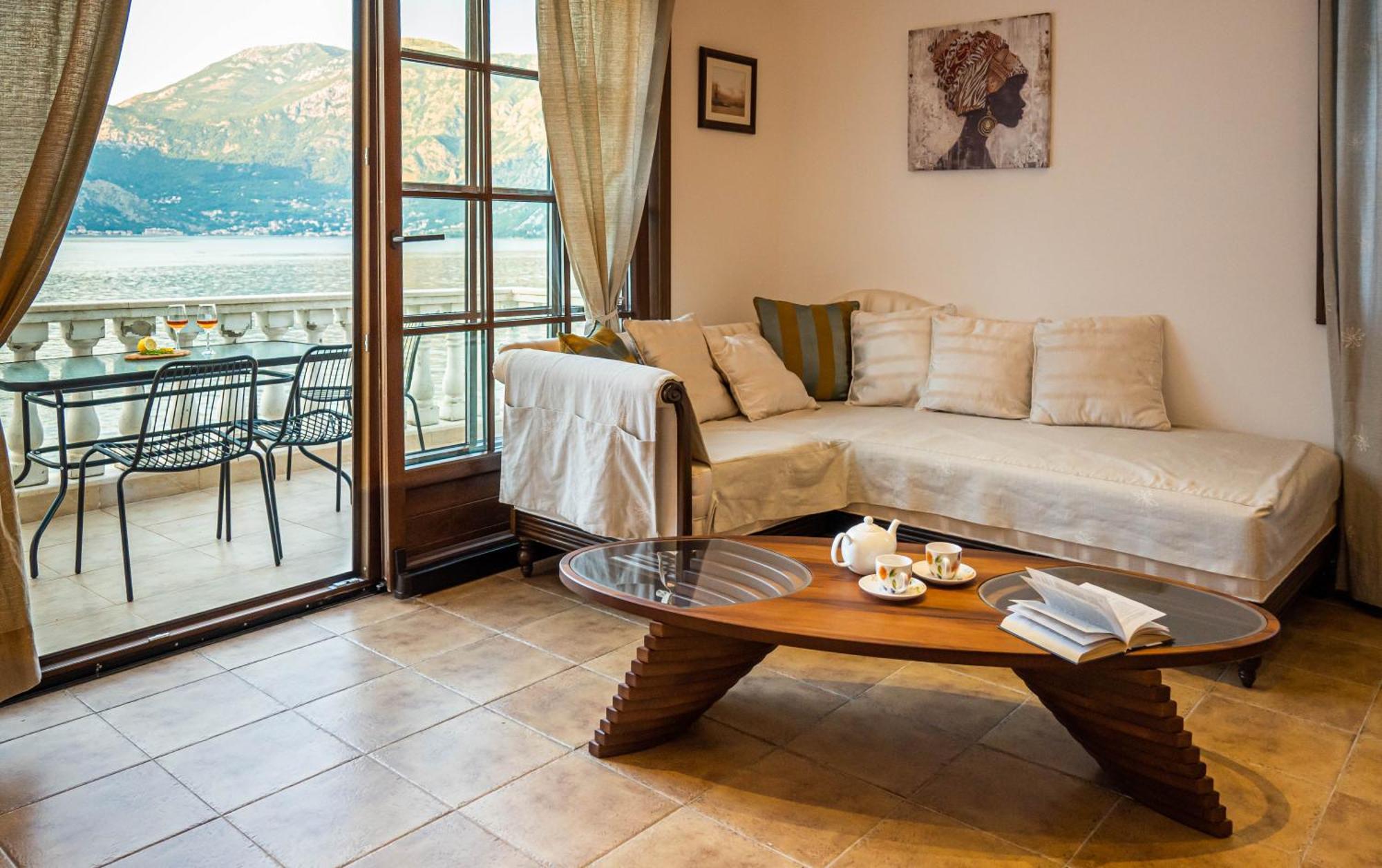 Villa Chantal Котор Екстериор снимка
