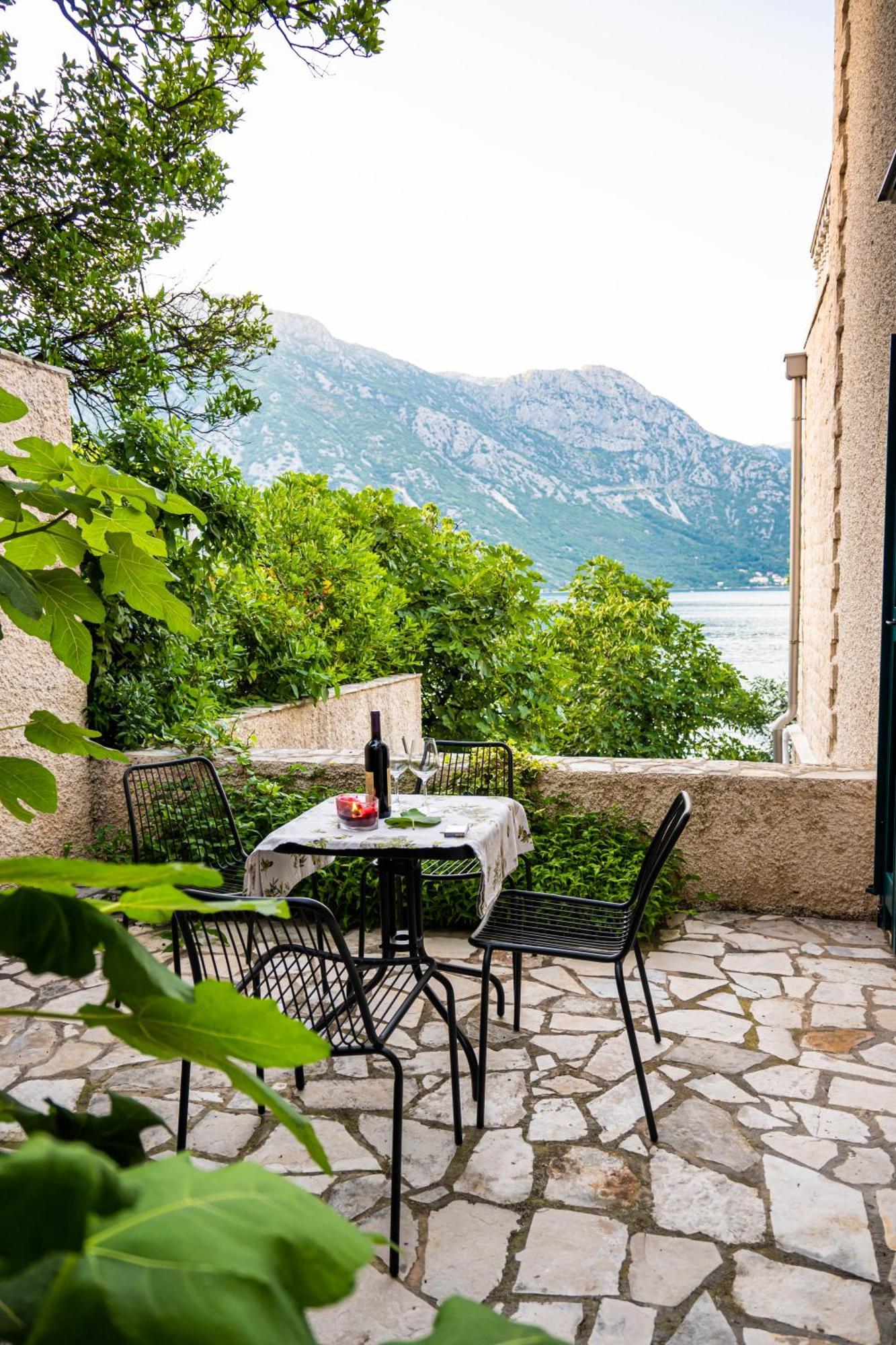 Villa Chantal Котор Екстериор снимка