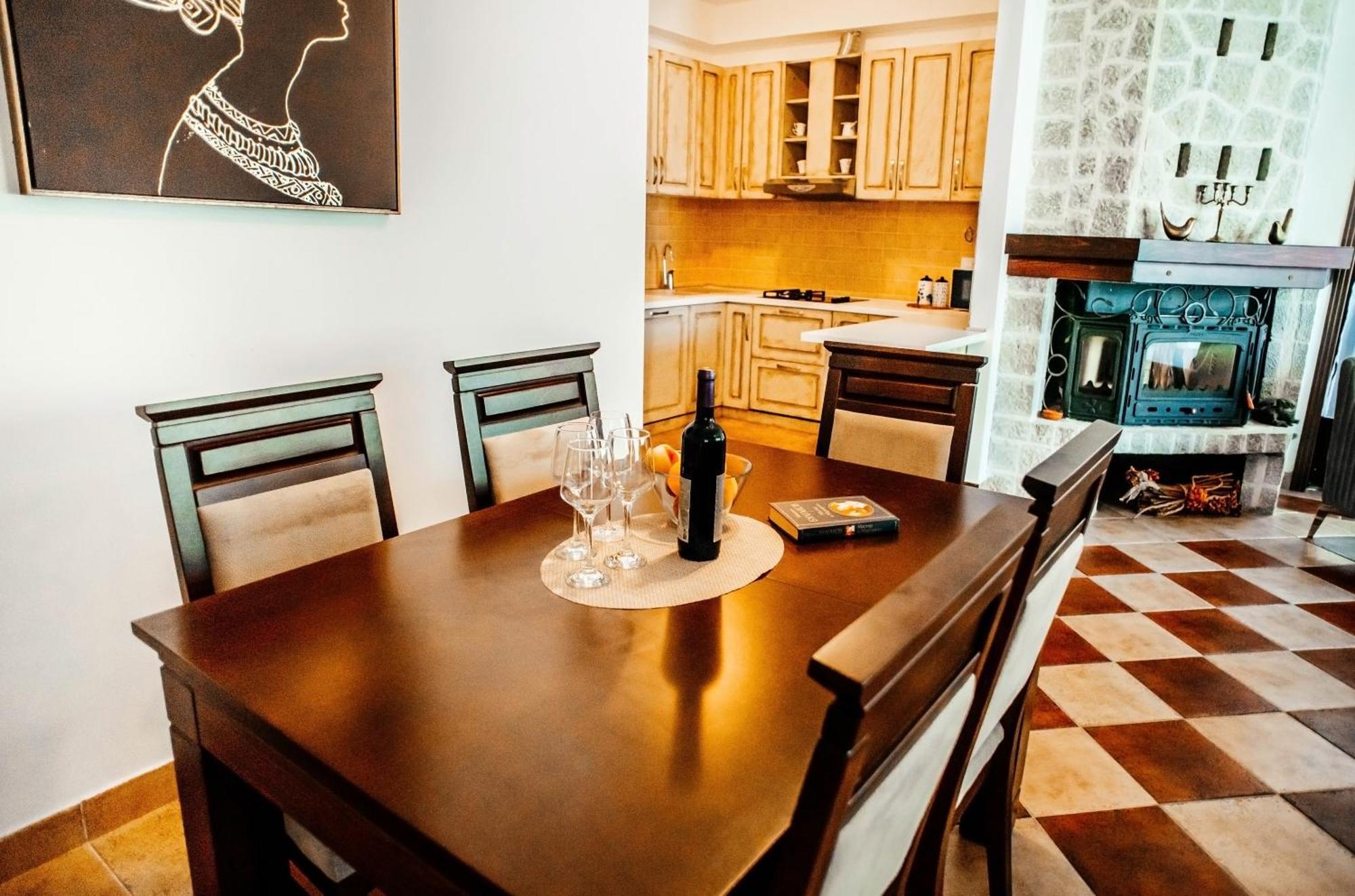 Villa Chantal Котор Екстериор снимка